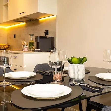 Olive Designer Apartment *