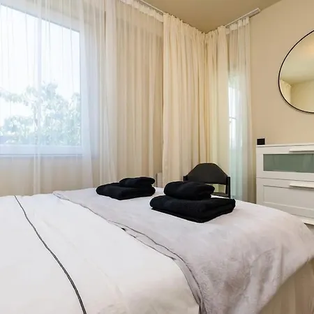 Olive Designer Apartment