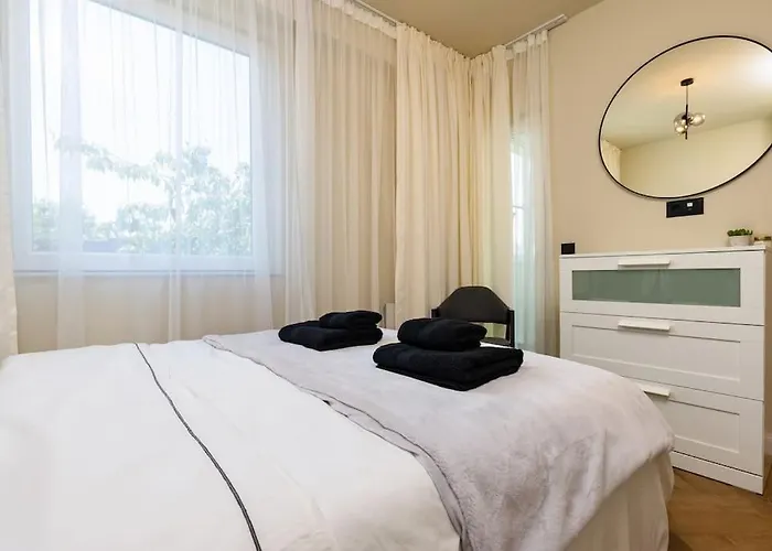 Olive Designer Apartment